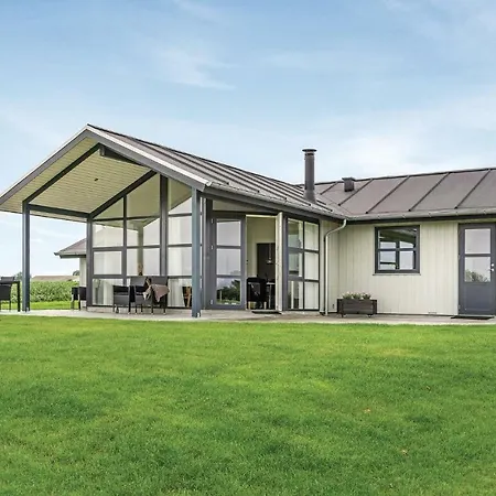 Three-bedroom In ノーポ