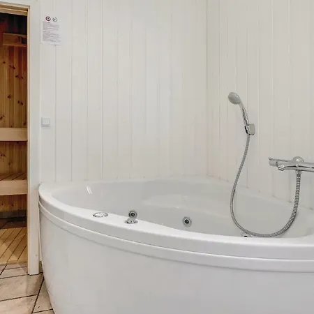 Nice Home In Nordborg With Sauna Semesterbostad *