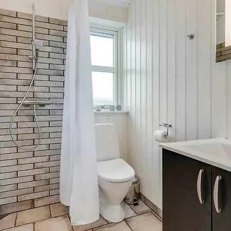 Nice Home In Nordborg With Sauna Semesterbostad *